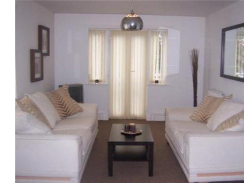 Oyo Arinza Apartments, Liverpool Bagian luar foto