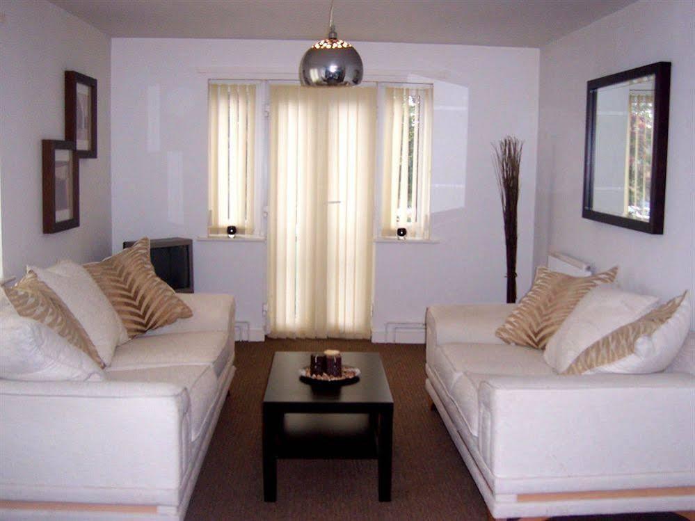 Oyo Arinza Apartments, Liverpool Bagian luar foto