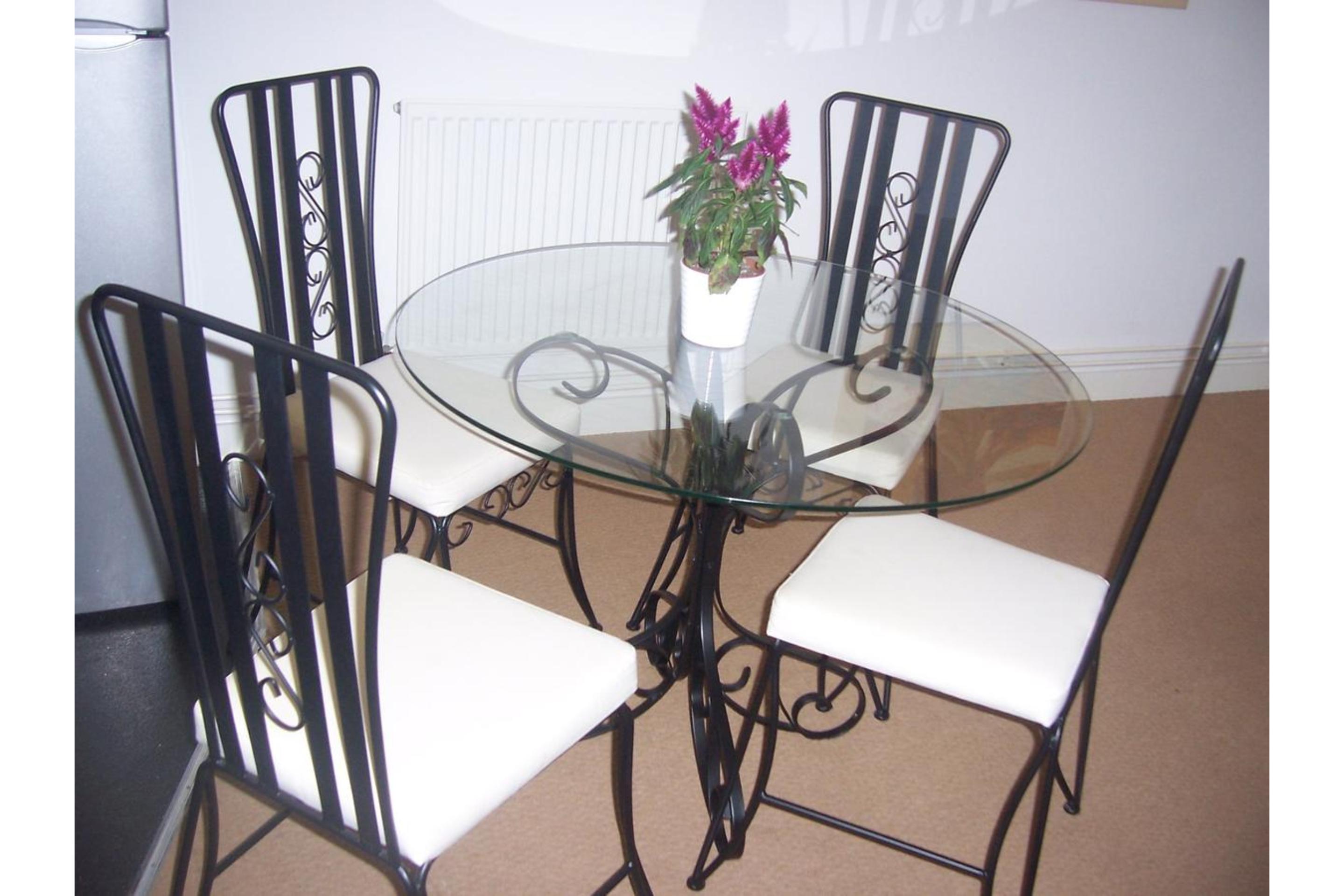 Oyo Arinza Apartments, Liverpool Bagian luar foto