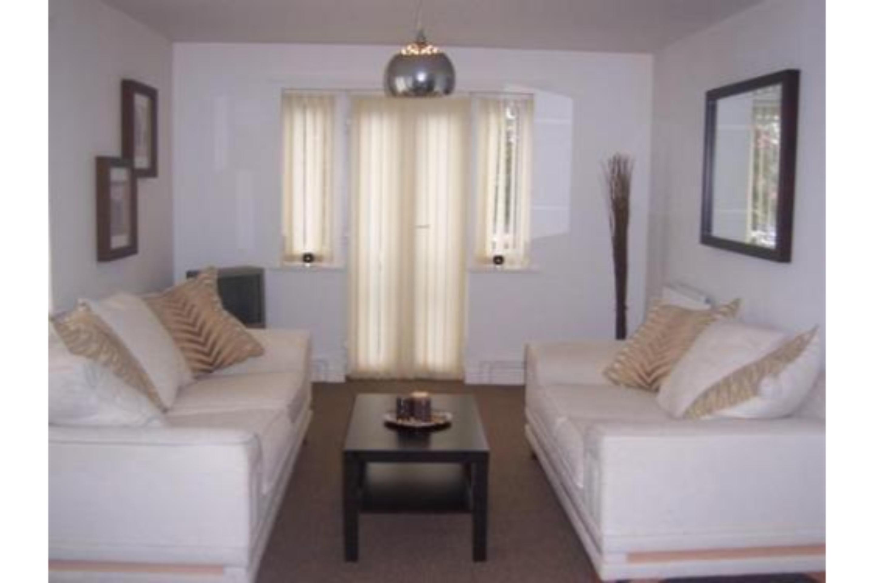 Oyo Arinza Apartments, Liverpool Bagian luar foto