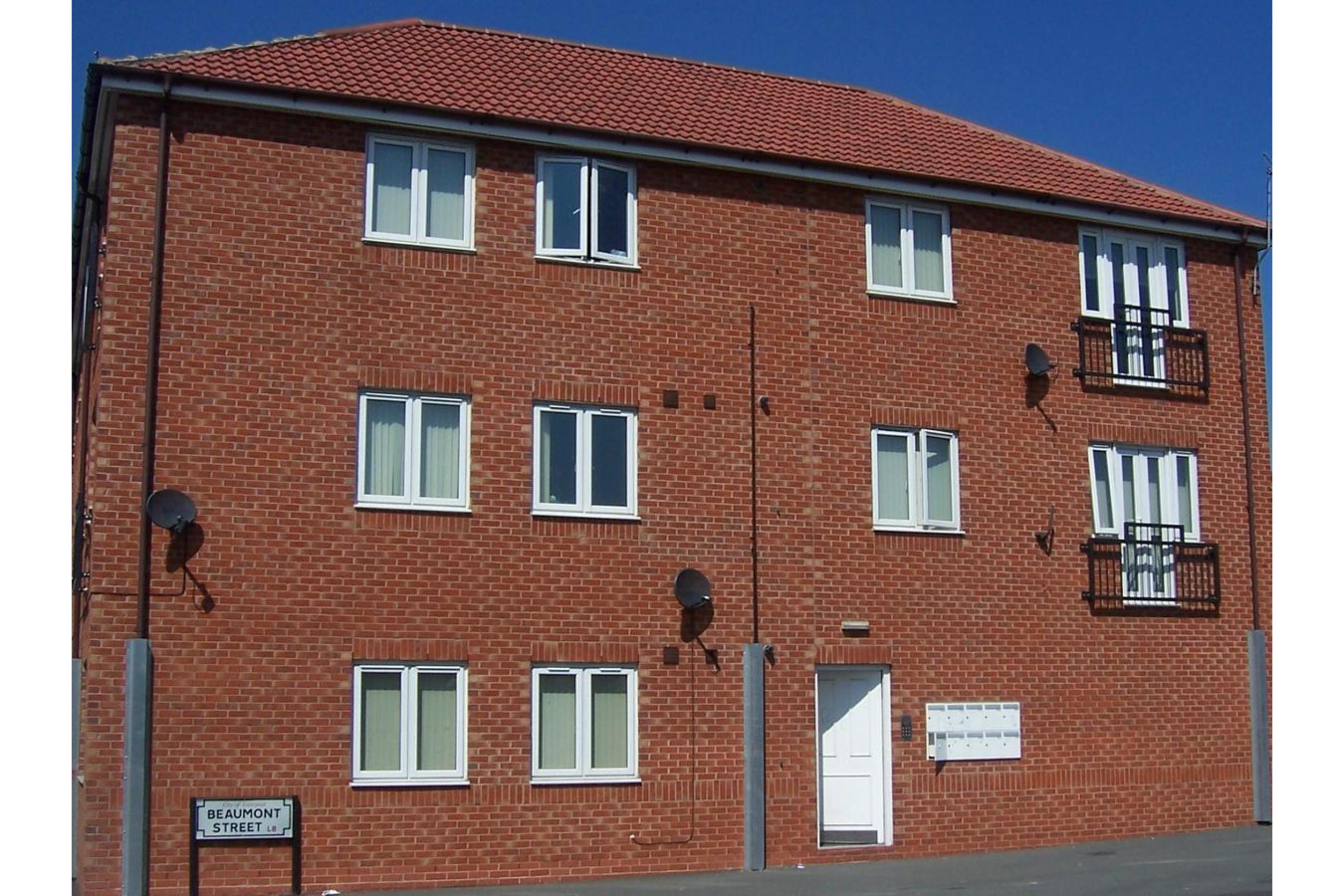 Oyo Arinza Apartments, Liverpool Bagian luar foto