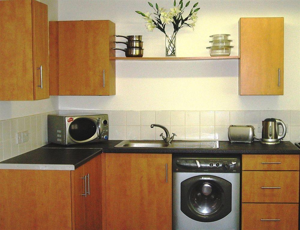 Oyo Arinza Apartments, Liverpool Ruang foto