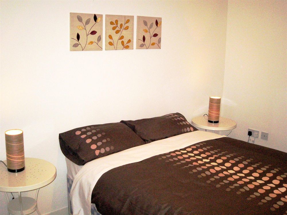 Oyo Arinza Apartments, Liverpool Ruang foto
